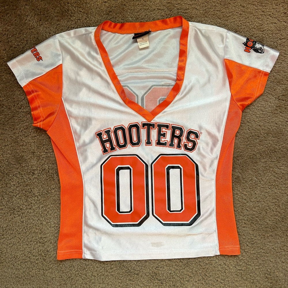 Hooters jersey!